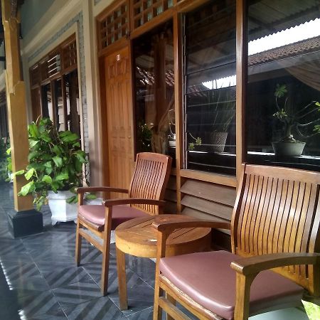 Rabasta Kuta Beach Inn Екстер'єр фото