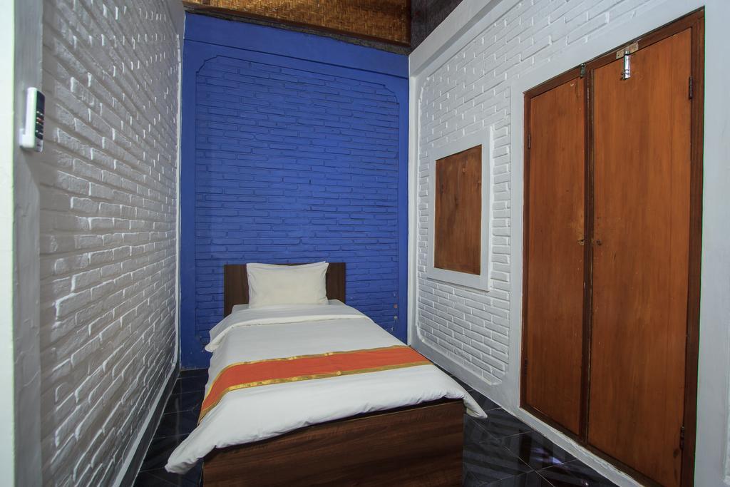 Rabasta Kuta Beach Inn Екстер'єр фото