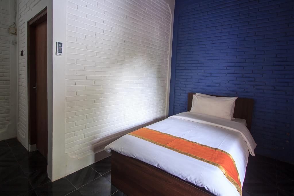 Rabasta Kuta Beach Inn Екстер'єр фото